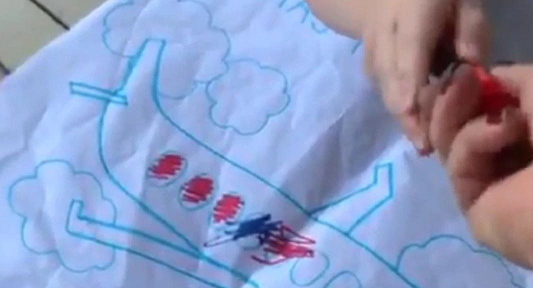 Escapada romántica: El hijo de la famosa tacha los días para ver a su mamá