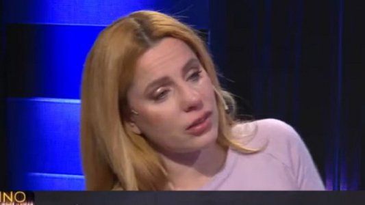 El llanto de Agustina Kämpfer al hablar de cómo le contó a su hijo sobre su separación de Carlos Gianella