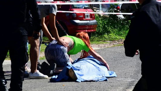 Horror en Rosario: lo mataron a balazos mientras llevaba a su nena al jardín