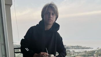 Valentino, el hijo de Wanda Nara y Maxi López, festejó el campeonato de River con su novia