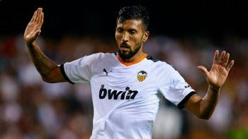 Ezequiel Garay confirmó que es el segundo futbolista argentino en tener coronavirus