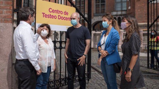 Vacunación VIP: la oposición presentó una denuncia penal y reclama la remoción de los funcionarios involucrados