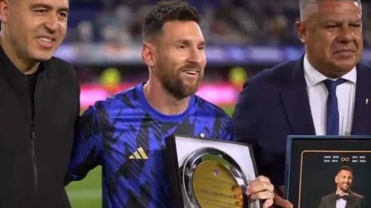 El reconocimiento a Lionel Messi y Dibu Martínez por el Balón de Oro y el Lev Yashin