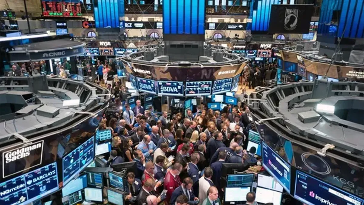 El riesgo país cayó a mínimos de hace siete años atrás y el S&P Merval