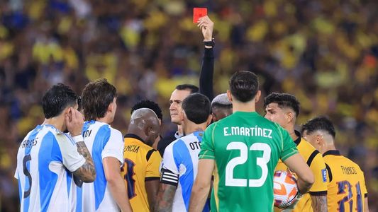 Otamendi fue expulsado en su último partido con la Selección Argentina en Eliminatorias y ¿se pierde la Finalissima?