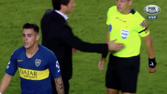 La amenaza de Delfino a Pavón en el entretiempo: Vos salís en el segundo tiempo