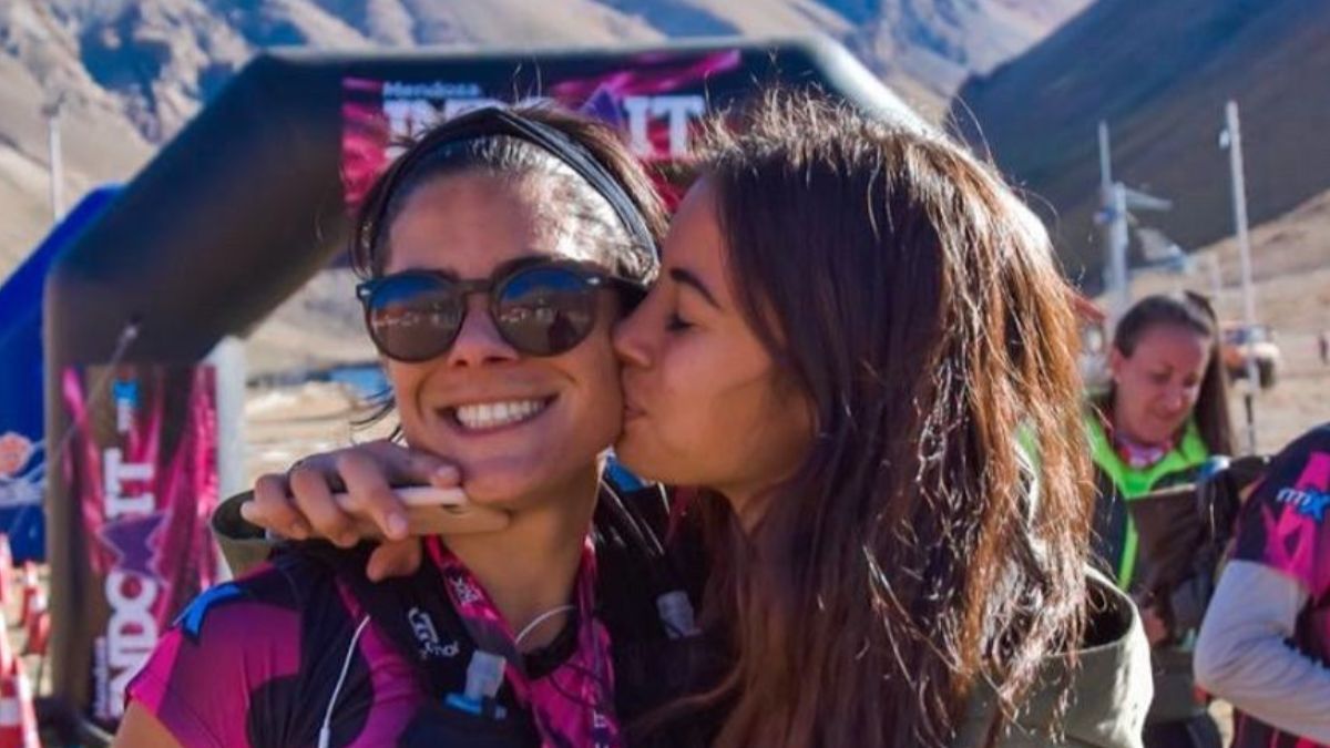 Lola y Sara kiwita