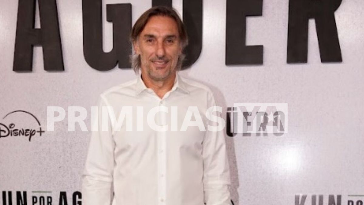kun aguero presentacion serie 11.jpg