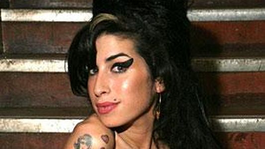 El padre de Amy Winehouse publicará las memorias de su hija