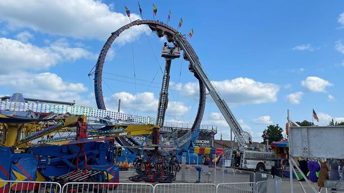 Pánico en una montaña rusa (Foto: captura de video)