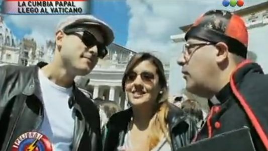 La cumbia papal llegó al Vaticano y el punto cardenal se emocionó