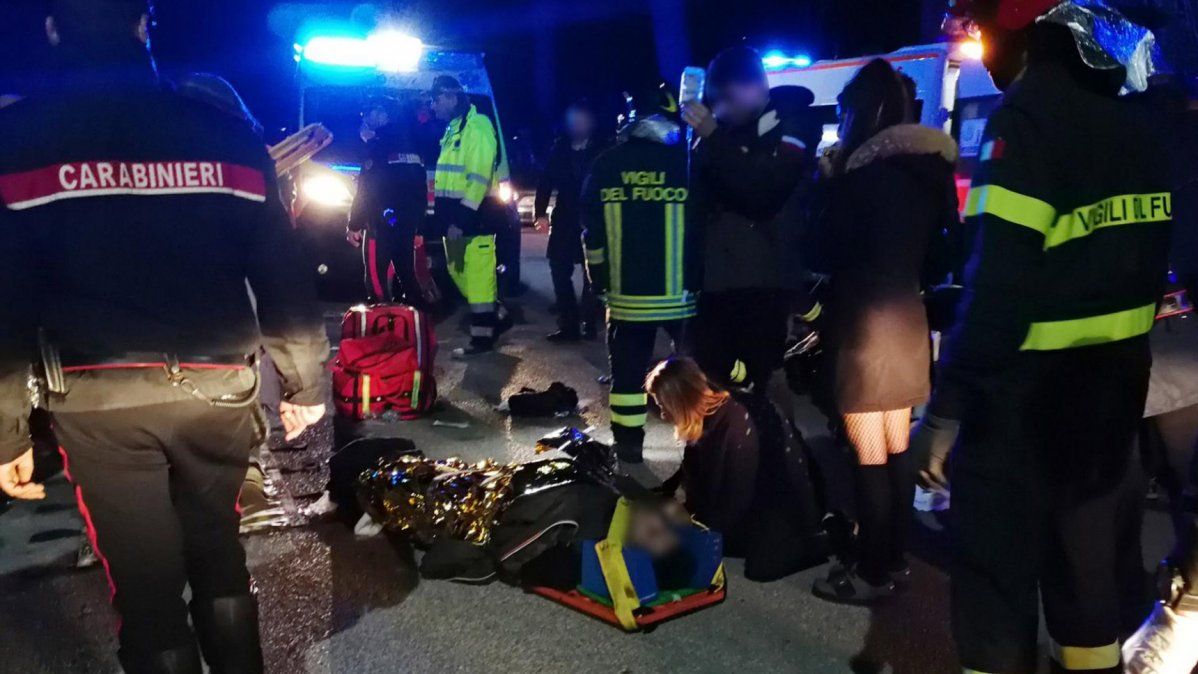 Tragedia en una disco de Italia: seis muertos y un centenar de heridos por una avalancha