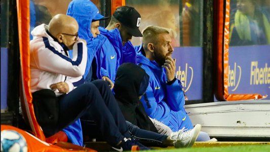 Cada vez más cerca: De Rossi vio el partido desde un palco y luego desde el campo de juego