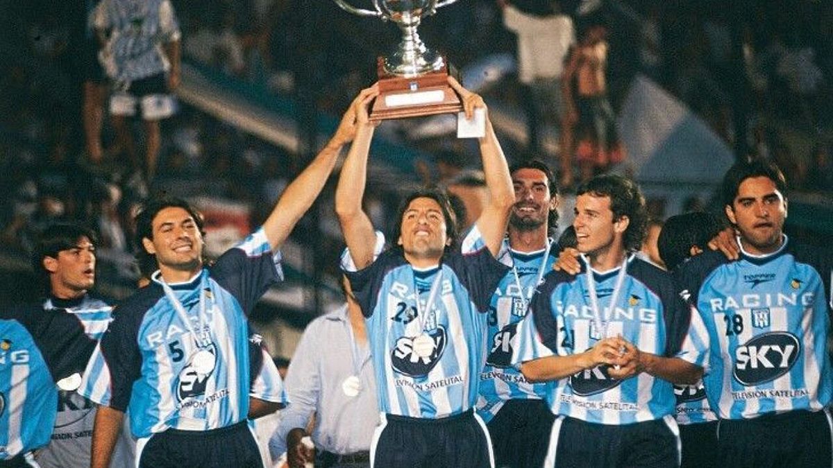 El gasoil escasea y en el campo piden una solución urgente. La historia de una campeón con Racing. (Foto: Racingmaníacos)