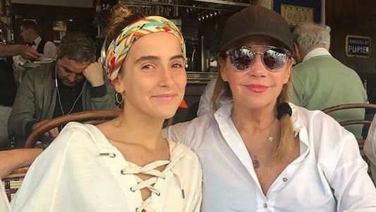 Marcela Tinayre y Ámbar, la hija de Juana Viale, brindaron por Mirtha Legrand pero lejos de la diva