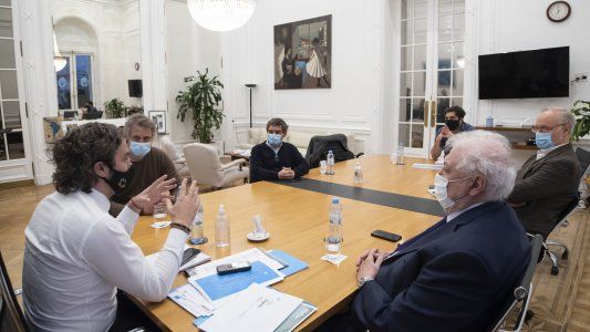 La Casa Rosada convocó de urgencia a Ciudad y a Provincia para analizar medidas contra la pandemia