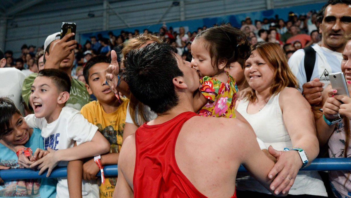 Brian Arregui en 24: un oro en el nombre del padre y de la hija para un joven que ya ganó más batallas que medallas