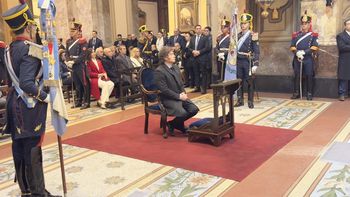 Milei suspendió todas las actividades oficiales y prepara su viaje a Roma con una comitiva reducida