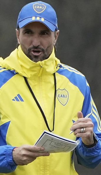 Con muchas ausencias, el once de Boca que probó Diego Martínez
