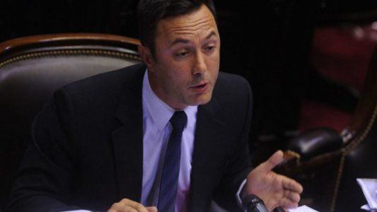 Antes de la sesión por tarifas, el diputado Petri llamó irresponsable e infantil a la oposición
