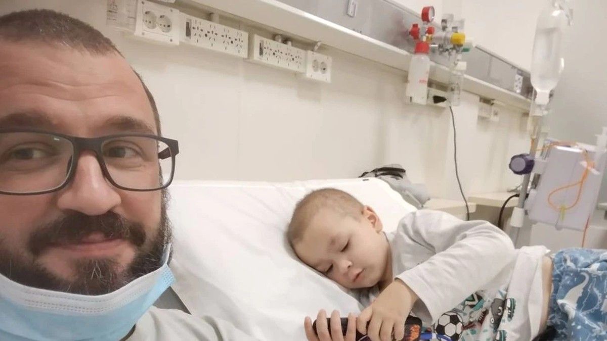 Nicolás necesita de la ayuda de todos: tiene que juntar $43.500.000 para viajar a Barcelona y poder ser tratado con una droga que todavía no tiene autorización en la Argentina.&nbsp;