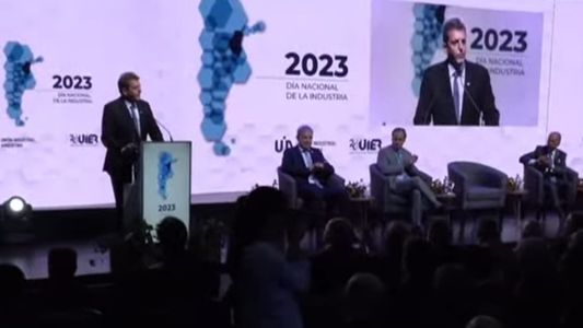 La campaña de Unión por la Patria entra en la recta final y ya hay debate por el acto de cierre de Massa y Kicillof