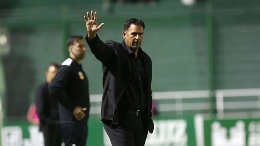 La Copa de la Liga Profesional se cargó a otro técnico