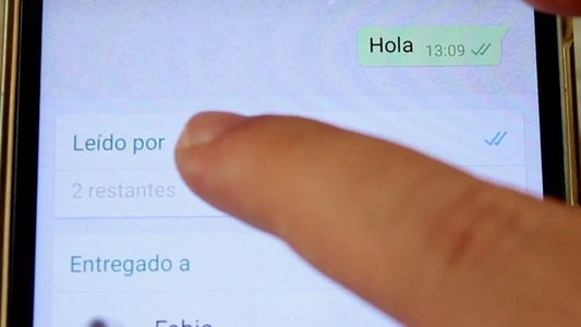 Sin doble tilde azul: el truco que no te quieren contar en WhatsApp para saber si te leyeron