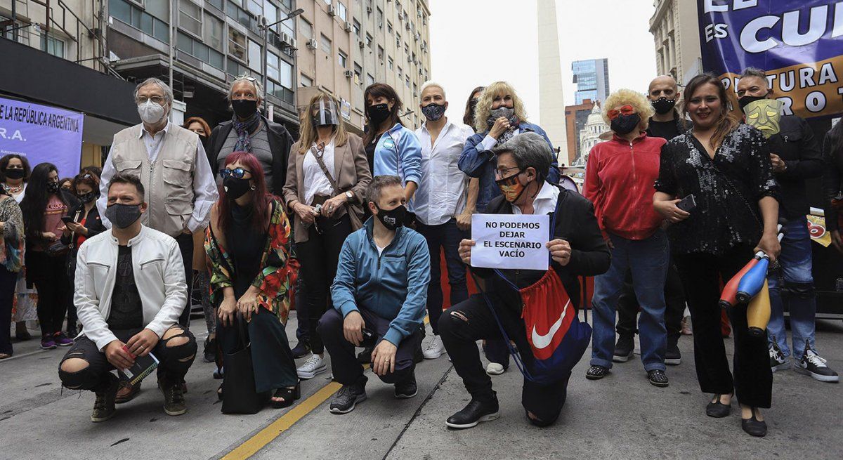 Tras ocho meses de cuarentena, autorizaron la reapertura de los teatros