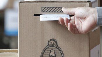 Elecciones: convocan a presidentes de mesa y piden que se les dé prioridad en el plan de vacunación