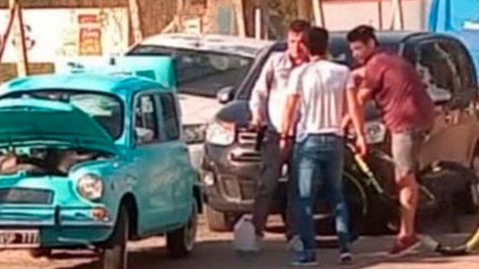 Se le quedó el Fiat 600 a Nicolás Cabré