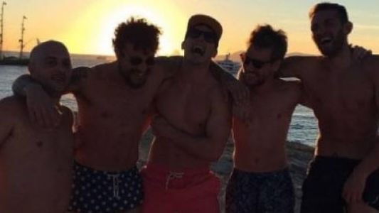 Tras separarse de Jimena Barón, Daniel Osvaldo se relaja en Ibiza con amigos