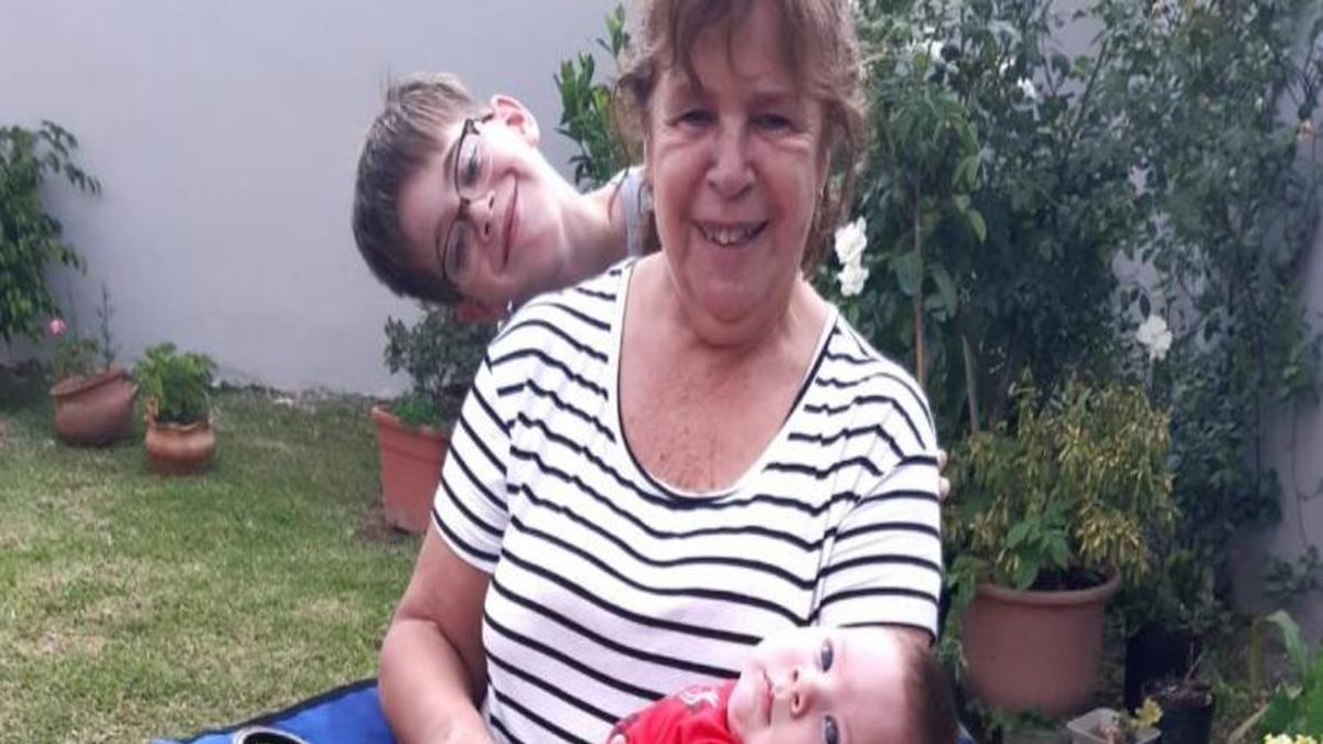 Córdoba: la emoción de una abuela ciega que conoció a su nieto por primera vez (Foto: Instagram Carla Hurtado).