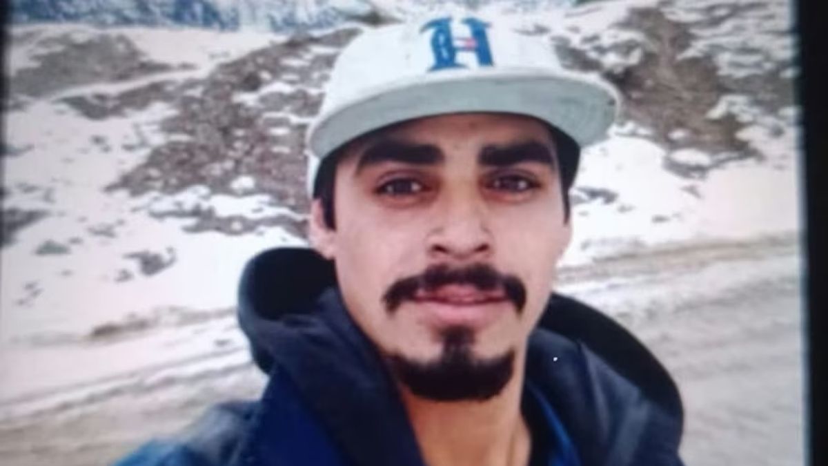 Abraham Alejandro Carrizo, de 29 a&ntilde;os, muri&oacute; en Cipolletti tras caer desde siete metros de altura mientras reparaba el techo de un galp&oacute;n. (Foto: redes sociales).