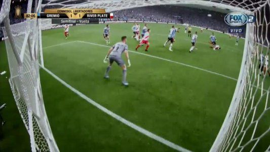 El cabezazo de Borré que le da esperanza a River