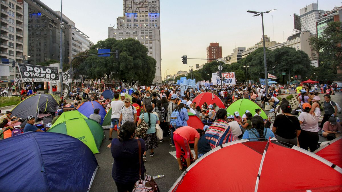 Se espera una jornada de movilización y acampe en la 9 de Julio desde las 15 (Foto: NA).