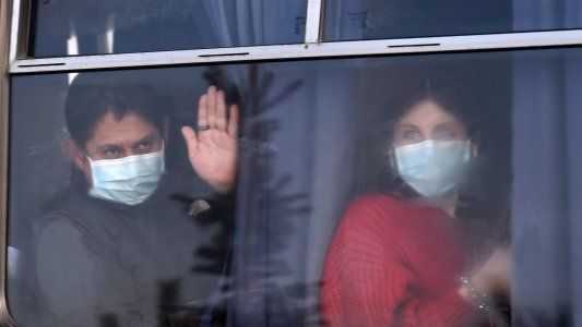 Coronavirus: en medio de protestas por temor a contagios, llegaron Ucrania los argentinos evacuados de Japón