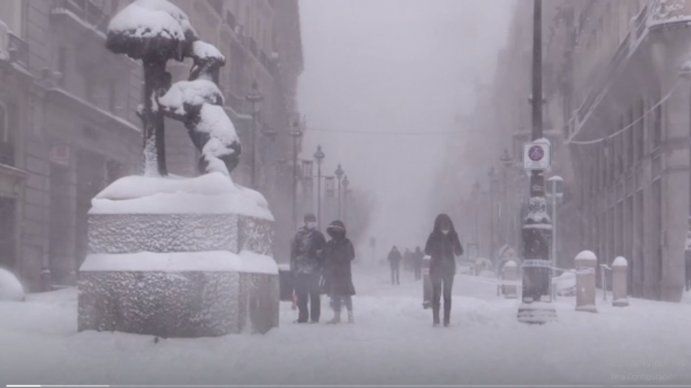 Impactantes imágenes: Madrid, aislada por una tormenta histórica