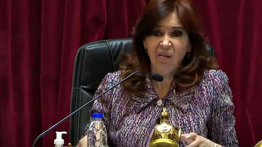 En la primera sesión presencial en el Senado, Cristina Kirchner arremetió contra la oposición: Parecen gallinas