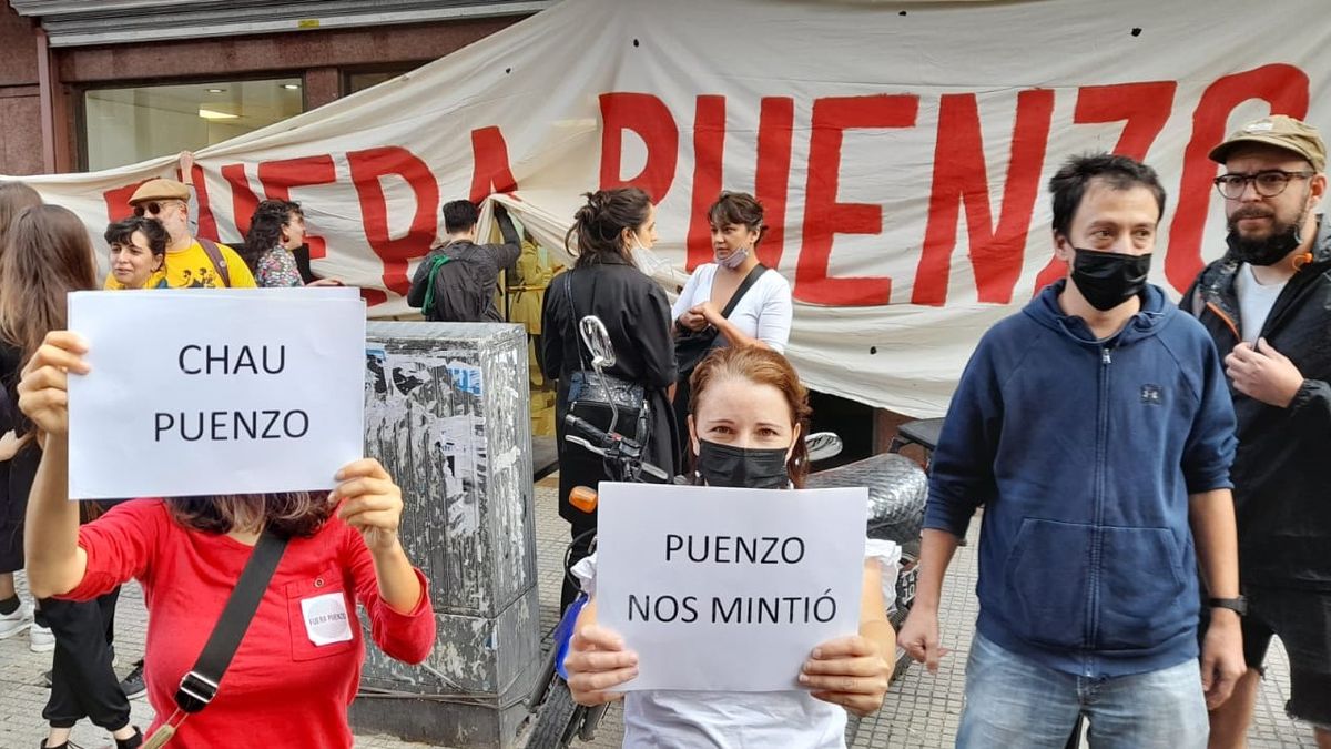 La Policía de la Ciudad reprime protesta de trabajadores del cine frente al INCAA