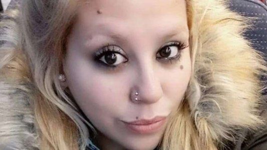 Mató a su propia hija y la enterró en el patio de la casa