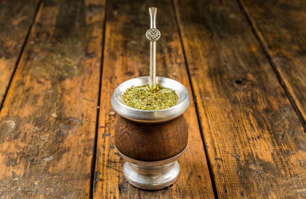 El Secretario de Agricultura debió fijar el nuevo precio de la yerba mate puesta en secadero.