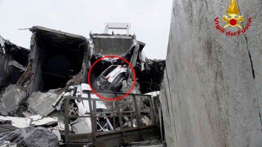 La increíble anécdota de un jugador de fútbol que cayó del puente italiano y sobrevivió