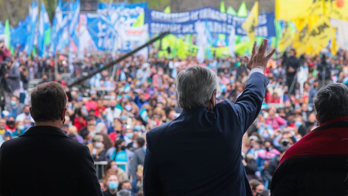 Alberto Fernández se puso al frente de la campaña del Frente de Todos mientras redefinen jefe de campaña y estrategia para intentar revertir la derrota en las elecciones legislativas de noviembre. Foto: Presidencia
