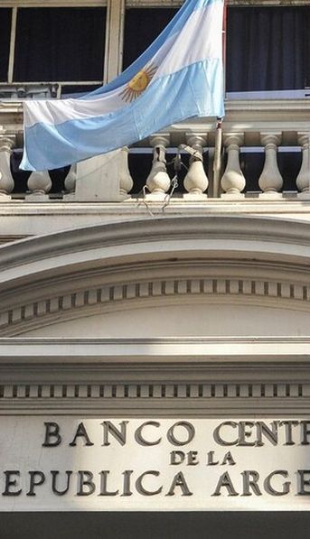 El Banco Central publicó la nueva política monetaria y cambiaria: qué decidió sobre las Leliqs