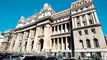 Corte Suprema anula la condena de cadena perpetua a una mujer que mató a su bebé de 1 año