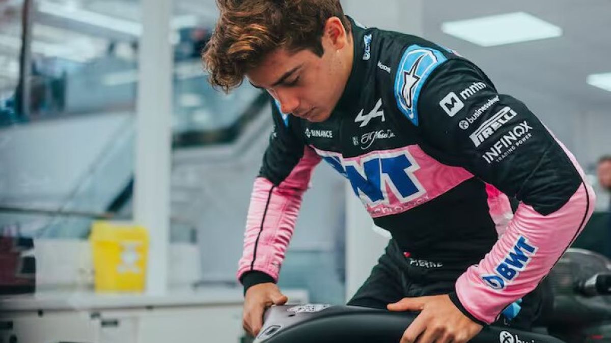 Franco Colapinto con la ropa de Alpine.&nbsp;
