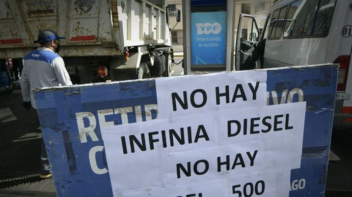 Se agudiza la escasez de gasoil: los motivos y los costos detrás de la crisis del sector
