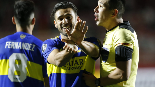 Denuncian que Boca regaló camisetas antes del partido y el arquero de Always Ready estalló contra el árbitro