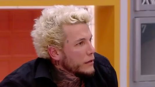 Alex Caniggia recibió un sorpresivo llamado en Gran Hermano España y se emocionó como nunca